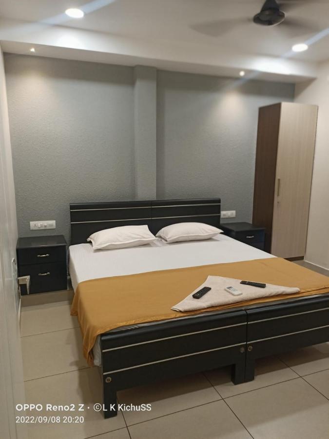 Mhb Motel Kochi ภายนอก รูปภาพ